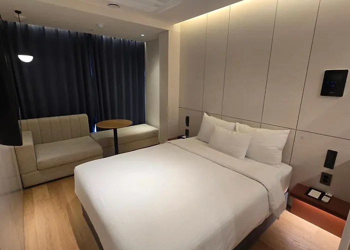 N285hotel Otel 3*